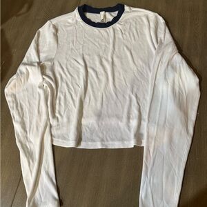 SKIMS White and Navy Long Sleeve Crop Ringer Top